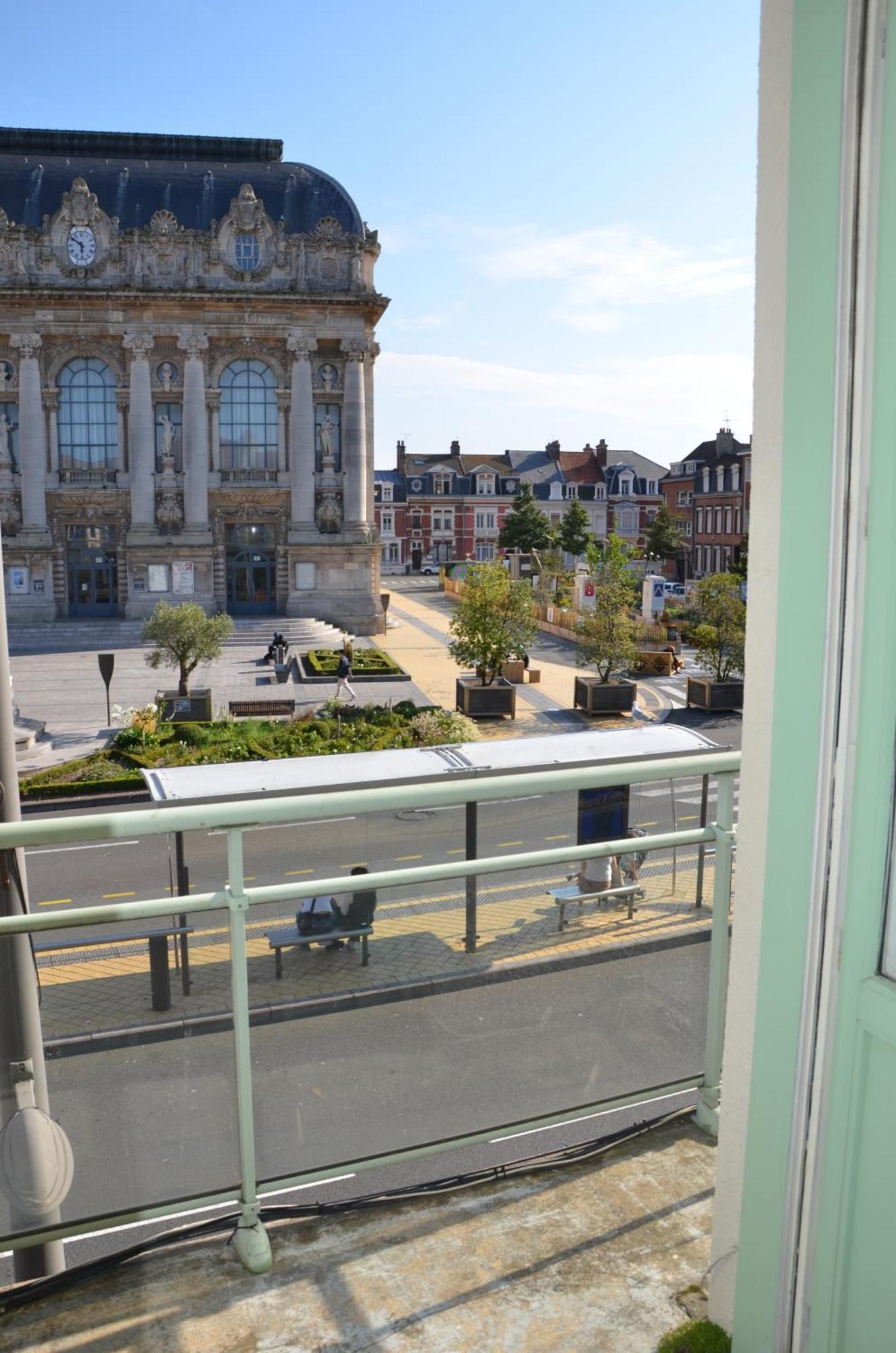 Le Gambetta Theatre De Calais Lägenhet Exteriör bild
